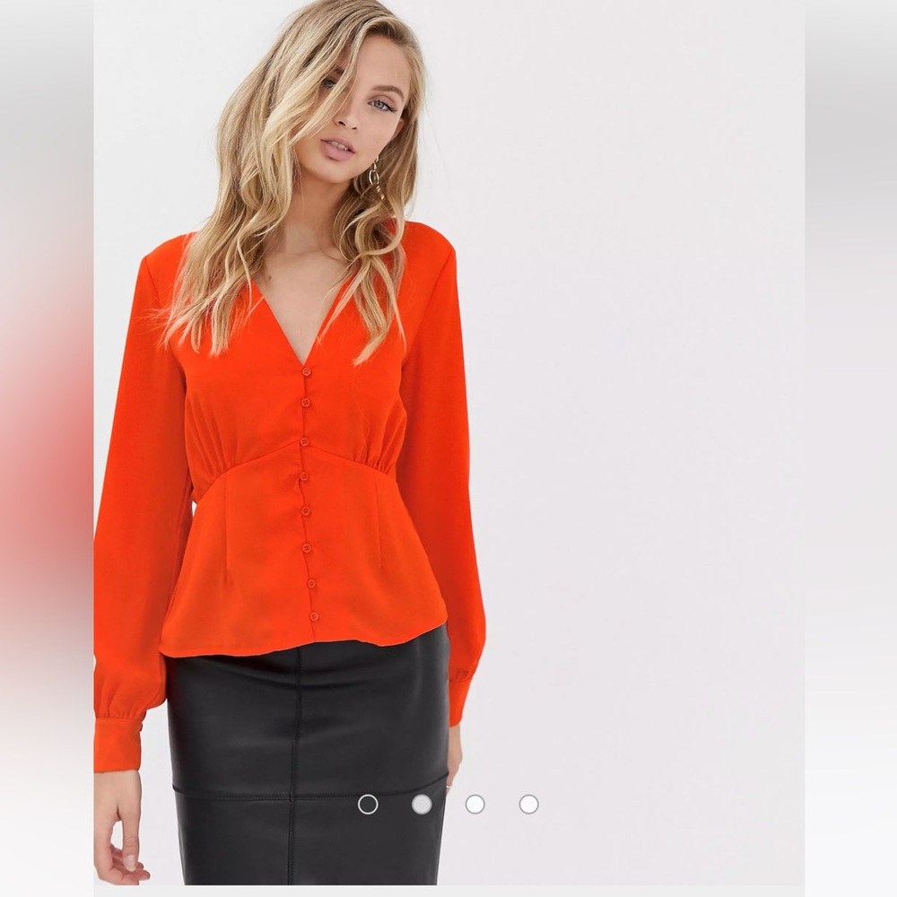 Vila Button through yea blouse